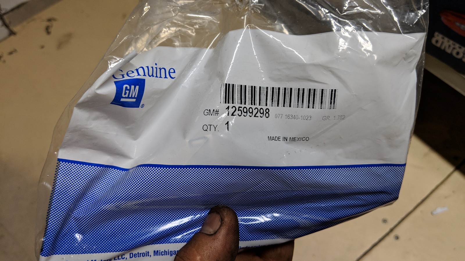 LS L98 LS3 Valley Plate Breather Tube Back to manifold